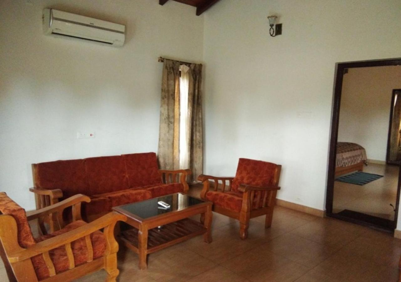 Hampi Heritage & Wilderness Resort-Jungle Lodges 贝拉里 外观 照片